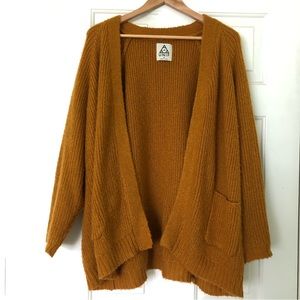 UNIF Hole Mustard Oversized Cardigan M